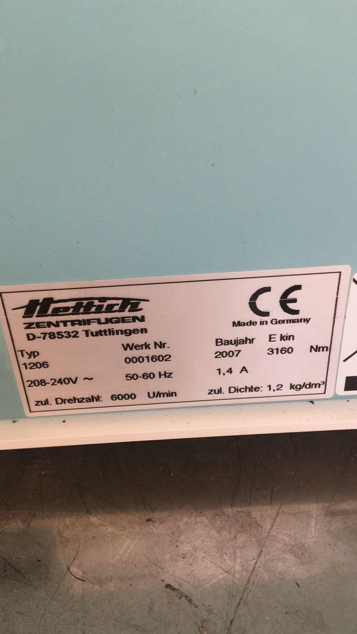 Used Centrifuge with 1 Set Beaker - Andreas Hettich - Rotofix 32 A - 01.015.GG