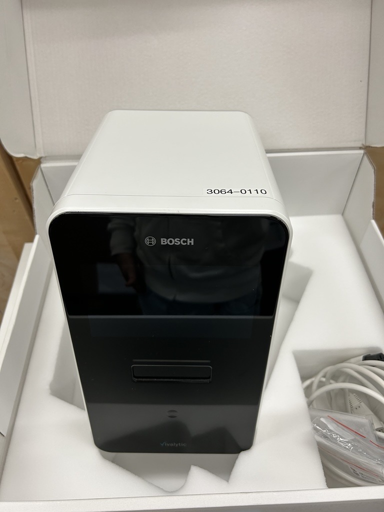 Used PCR Rapid Test - Bosch Healthcare Solusions - Vivalytics One - BTH171, BTH172