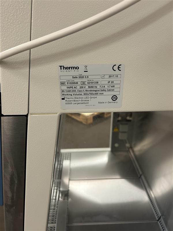 Used Laminar Flow - Thermo Fisher Scientific - Safe 2020 0.9 - BTH094, BTH095