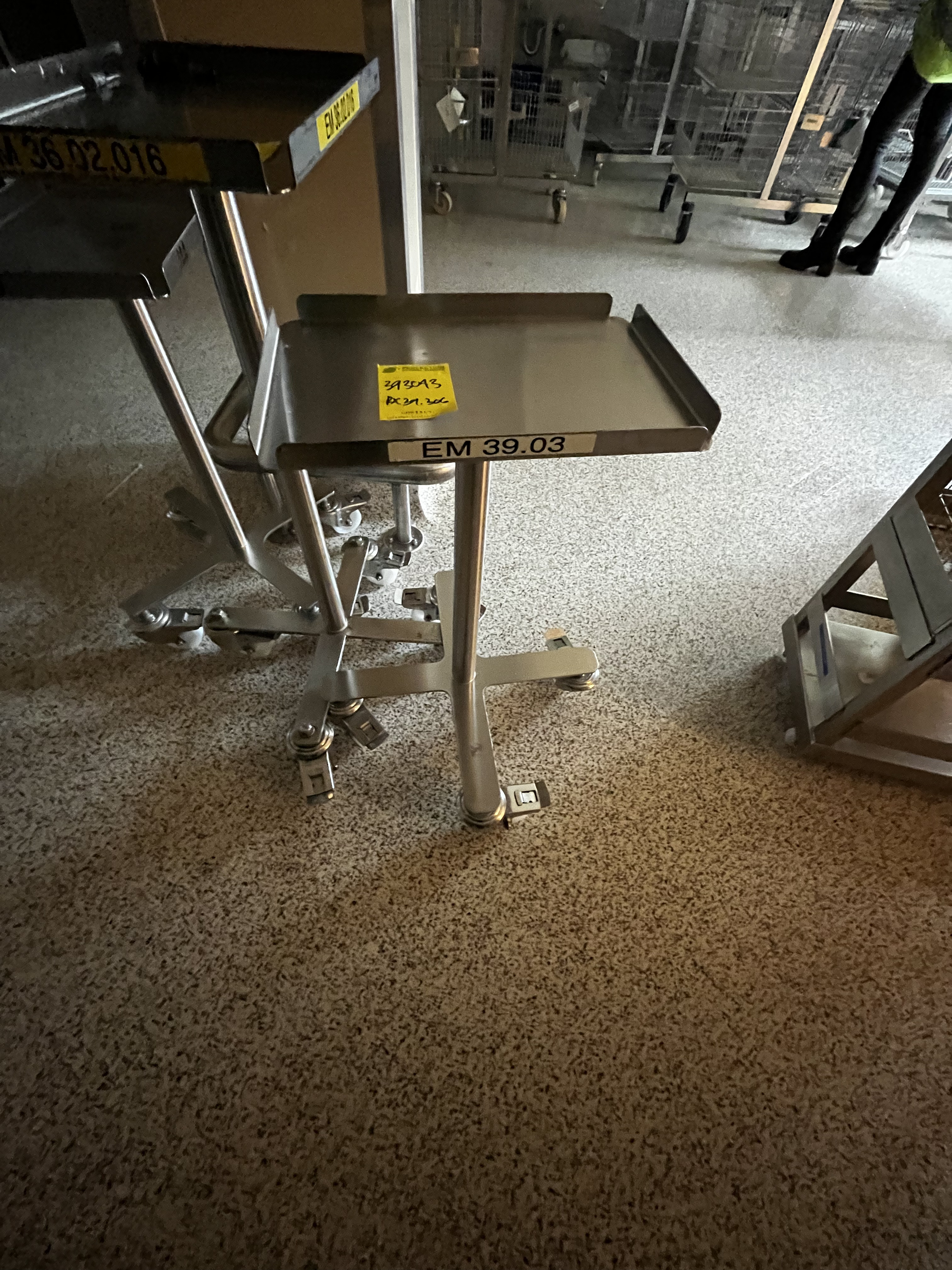 Used Small Trolley -  393043