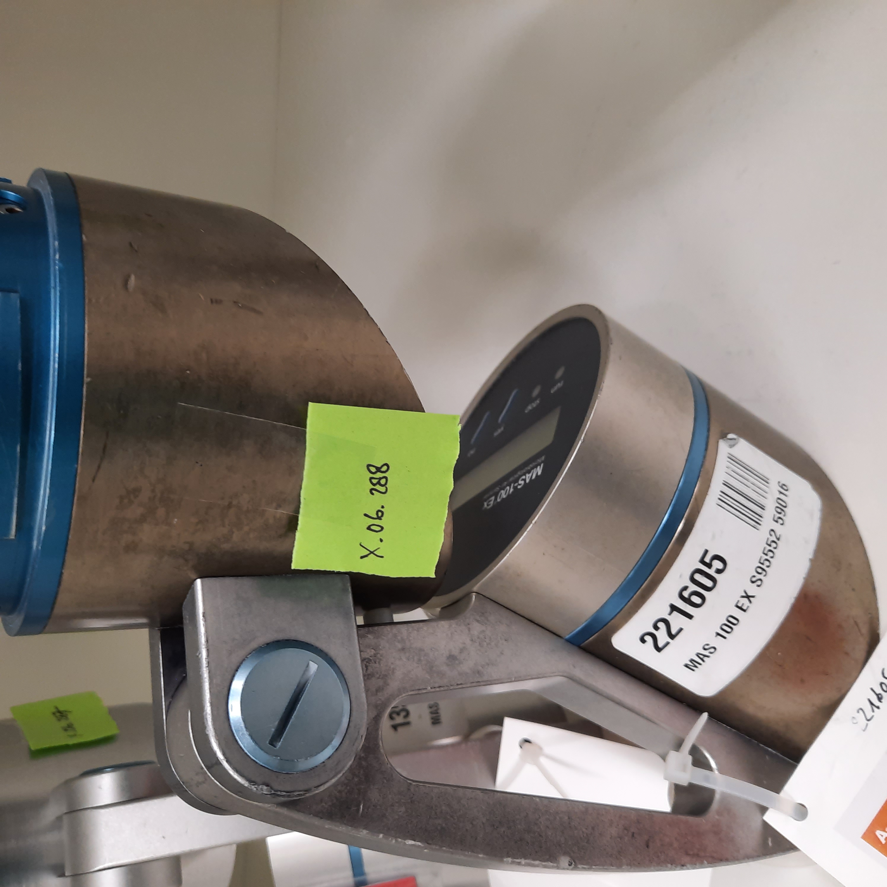 Used Microbiological Air Sampler - Merck Mass 100 - X.06.281-X.06.290