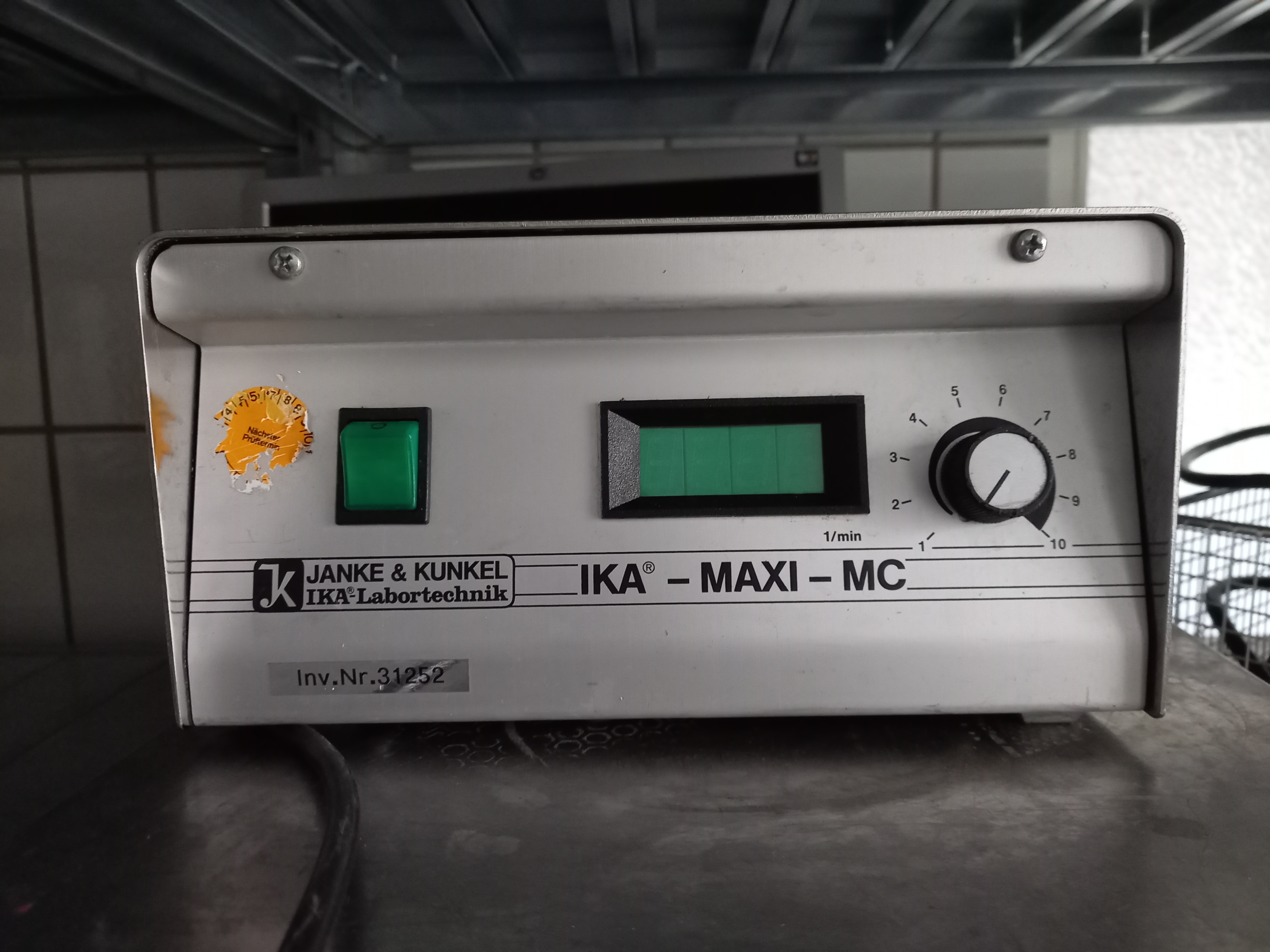 Used Magnetic Stirrer - IKA - Midi MR1 - 01.016.GG