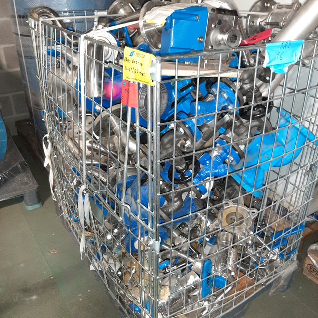Used  Valve and Small Equipment in Pallet - RX.77.4