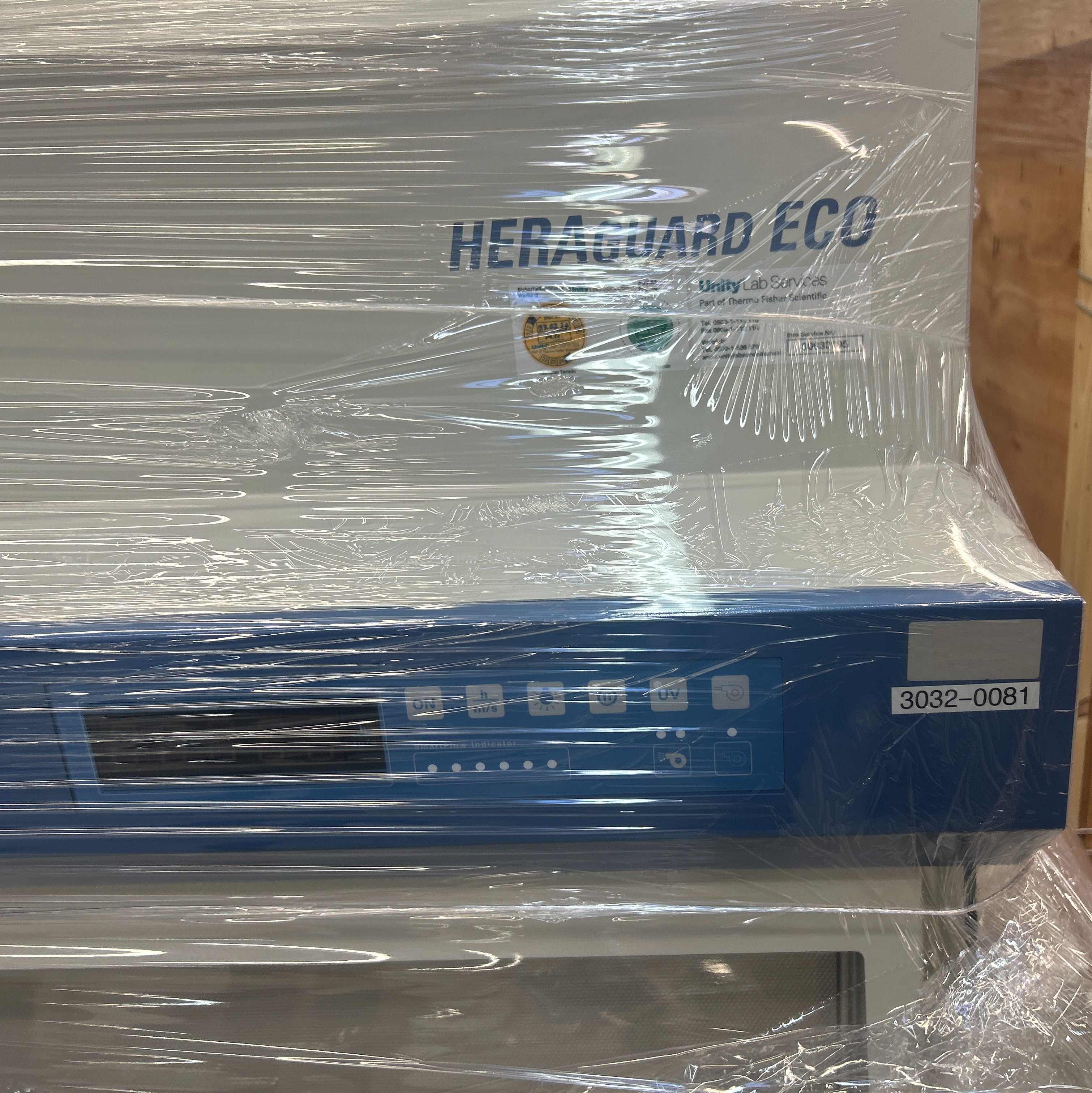 Used Laminar Flow - Thermo Fisher Scientific - Heraguard Eco 1.5 - BTH139