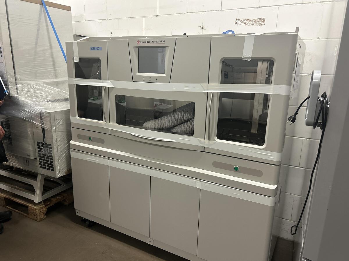 Used Rapid Tissue Processor - Sakura Seiki - Tissue-Tek Xpress X120 - BTH201