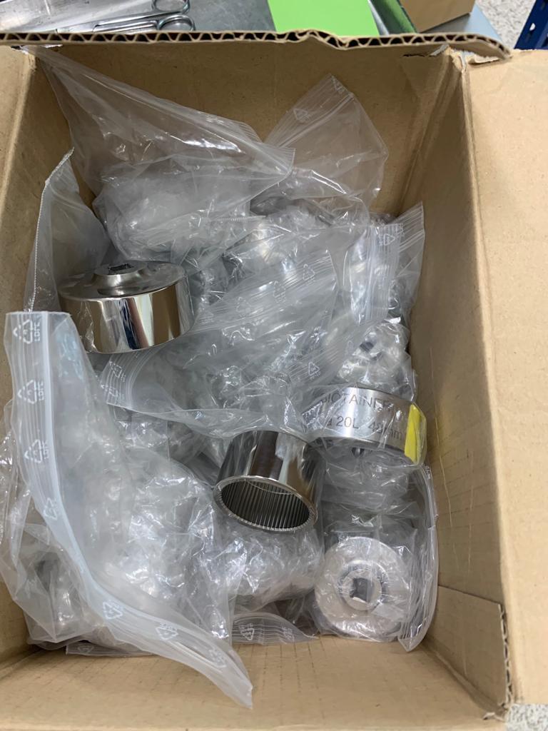Used Stainless Steel Sockets -  X07.102