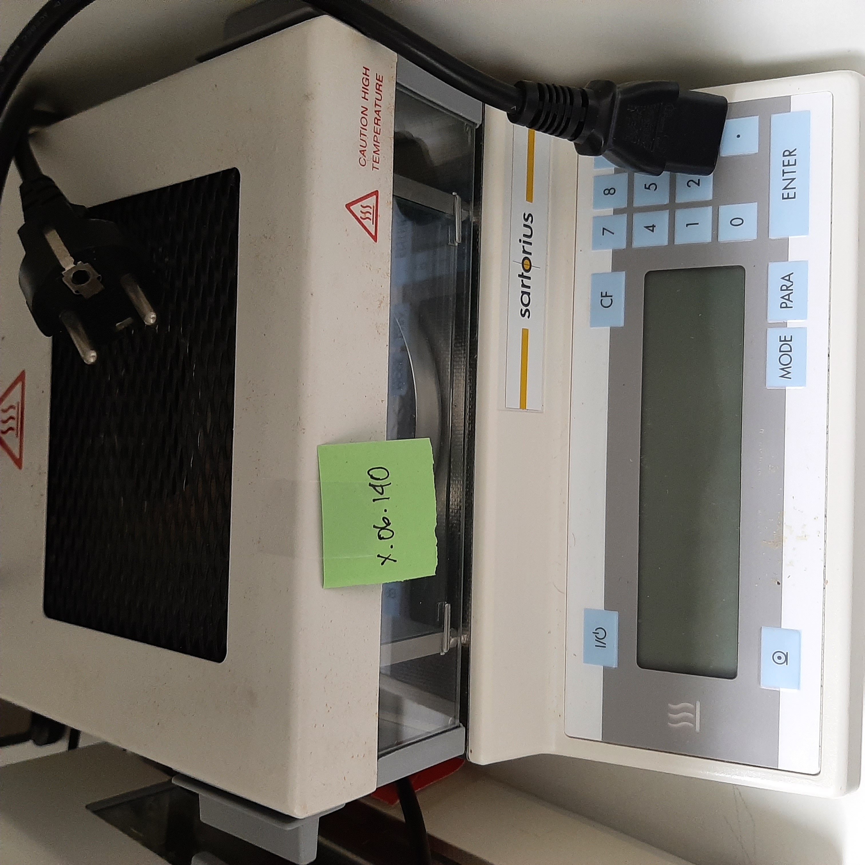 Used Balance 40Gr - Sartorius - X.06.139-X.06.140