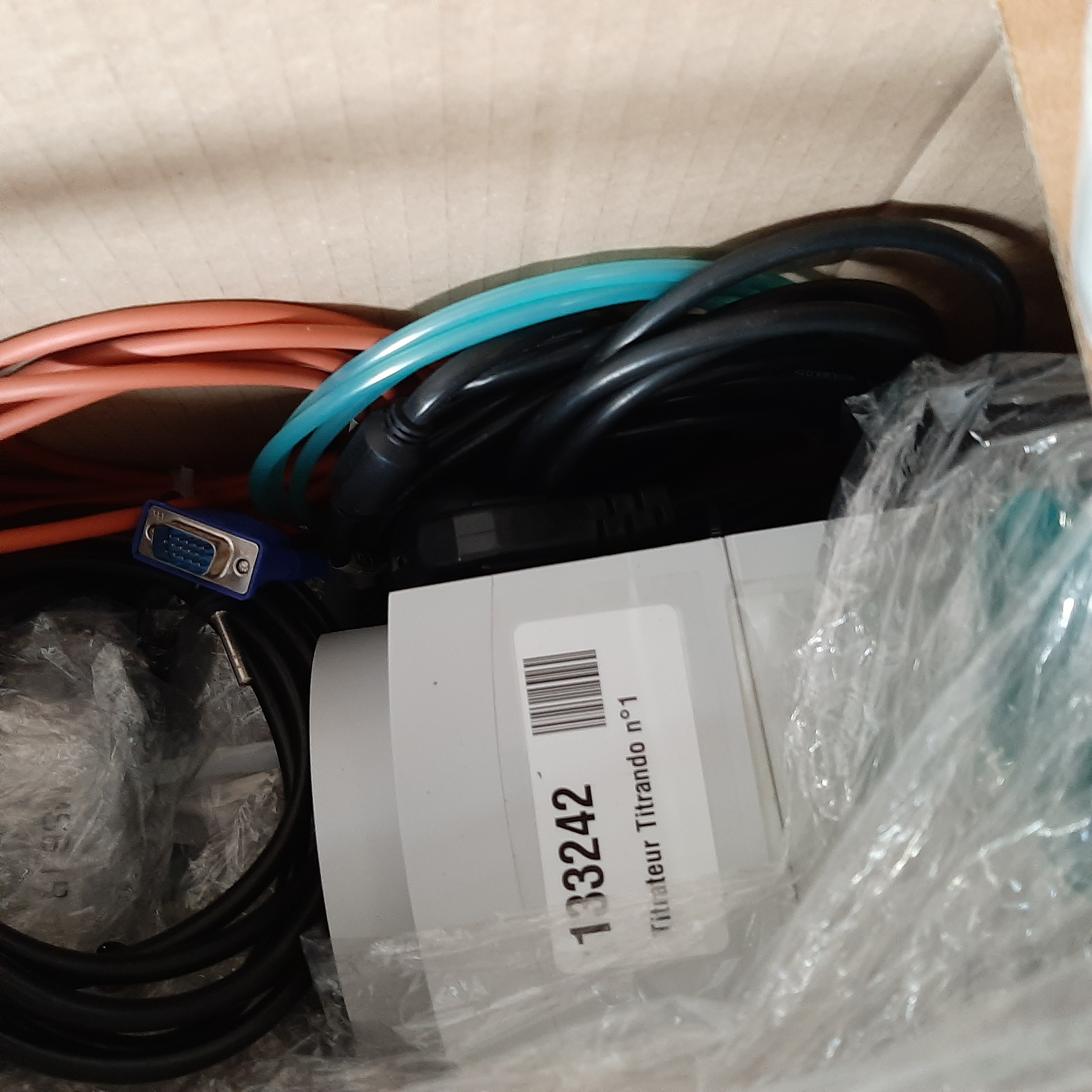 Used 3 Cartons Smaller Equipment - DK178