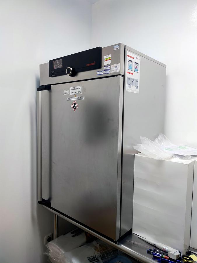 Used Incubator - Memmert - IN160 - LC0227