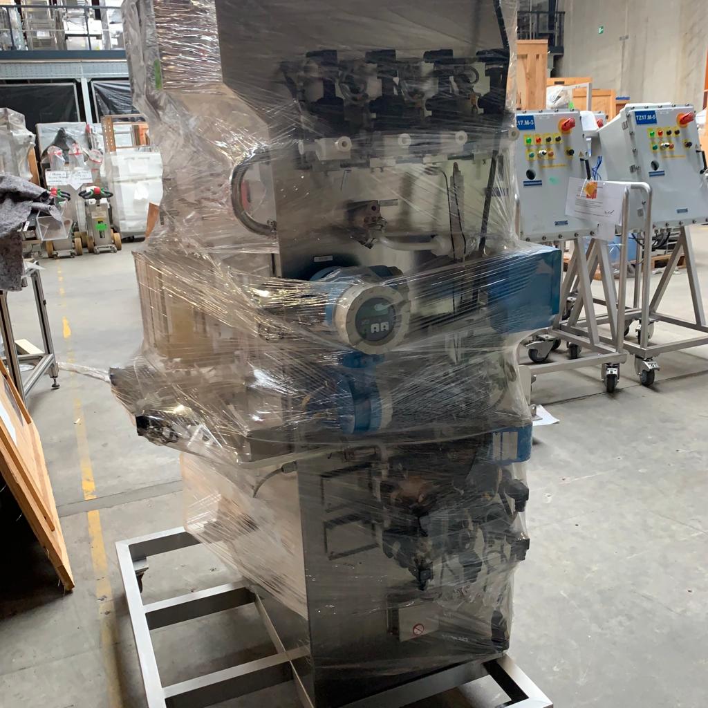 Used Chromatography Tower - Pharmacia Biotech BPS 416 - DK143