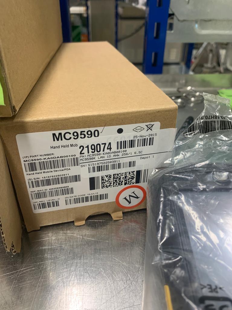 Used Digital Phone With the Battery - Motorola MC9590 Mobile Computer - X07.090