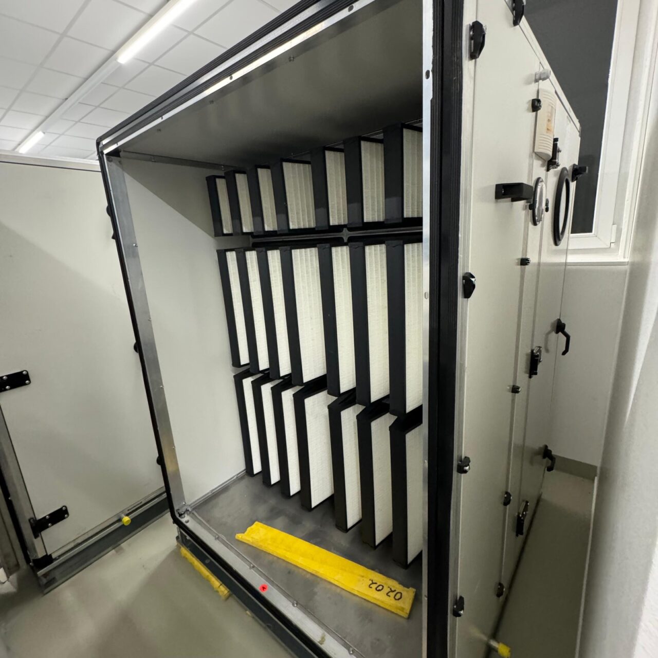 Used Air Handling Unit HVAC - Howatherm - BTH216