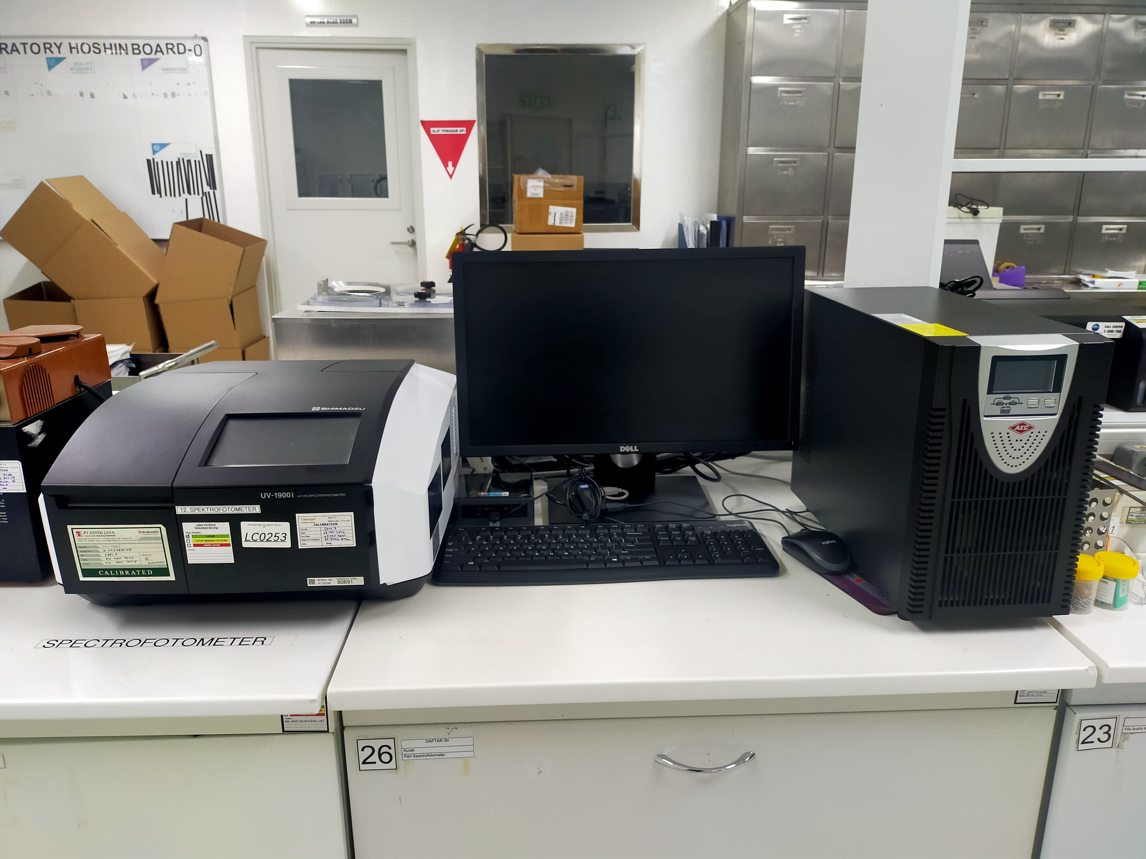 Used Spectrophotometer - Shimadzu - UV 1900I - LC0253