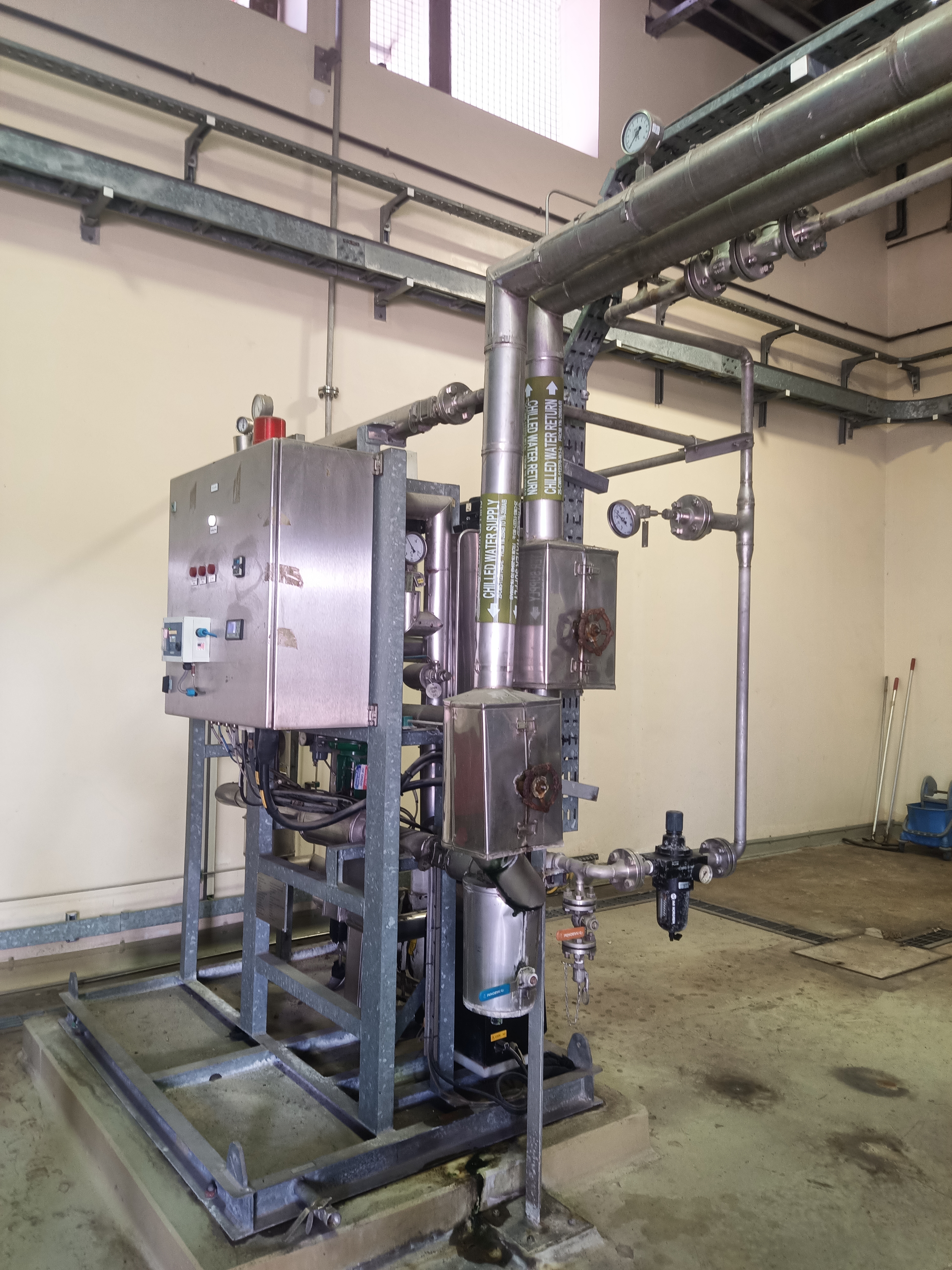 Used Safe Change Filter Housing. Yom 2016. Magnetic Separator (Magbox Mxf29-E-0250). Yom 2016.vv - Parker Hannifin Singapore - SG121