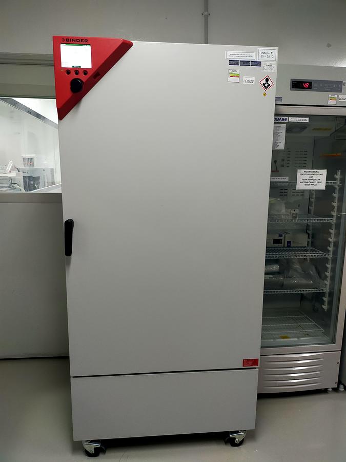 Used Cooling Incubator - Binder - KB 400 - LC0228