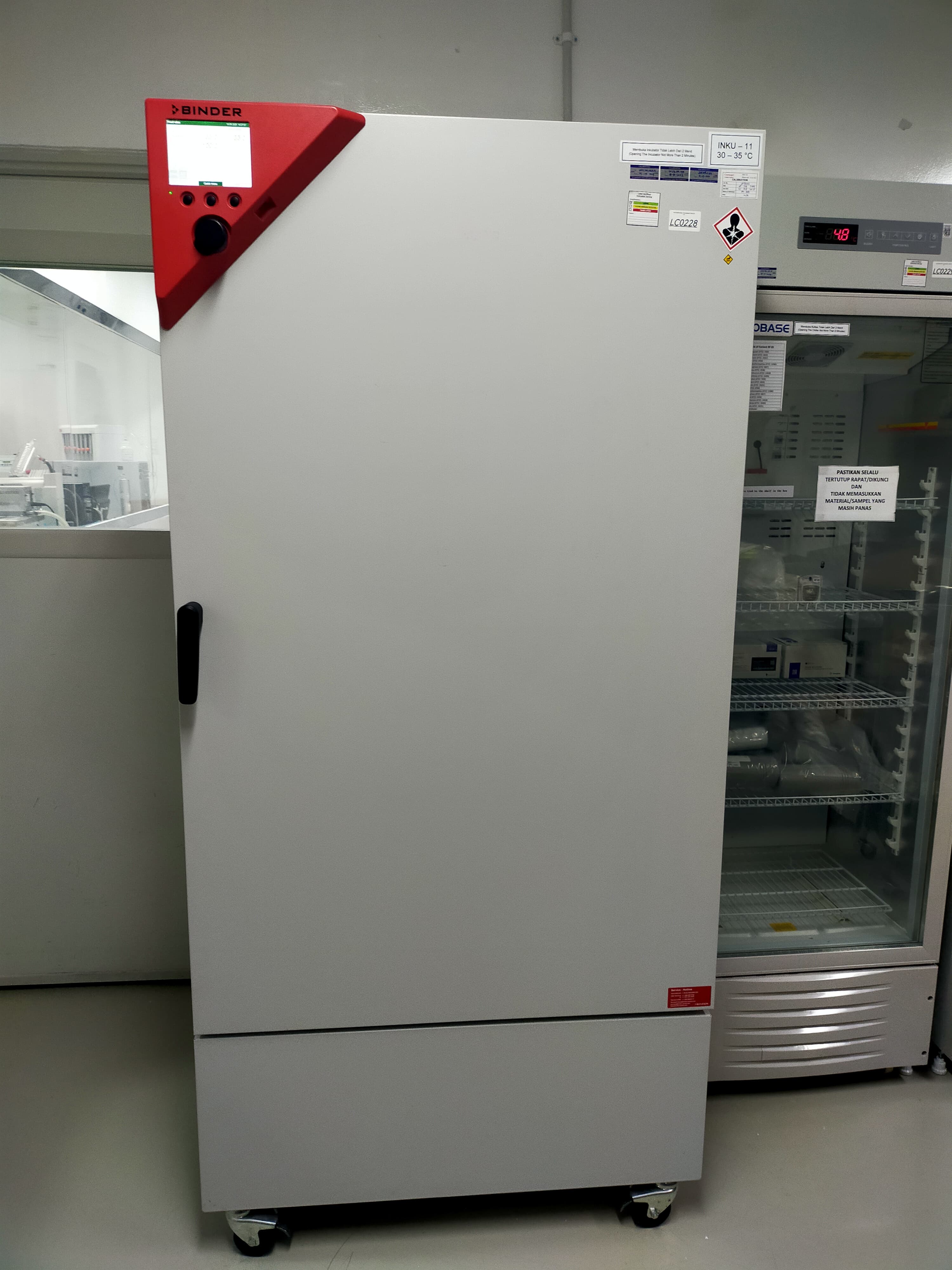 Used Cooling Incubator - Binder - KB 400 - LC0228