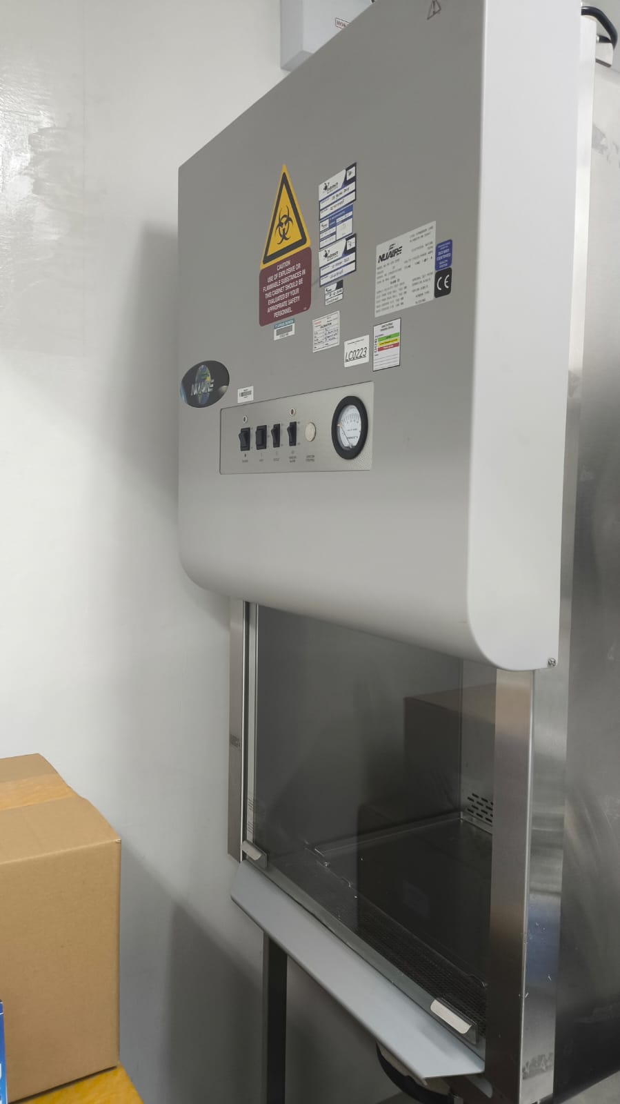 Used Biosafety Cabinet - Nuaire - Nu-425-200e - LC0223