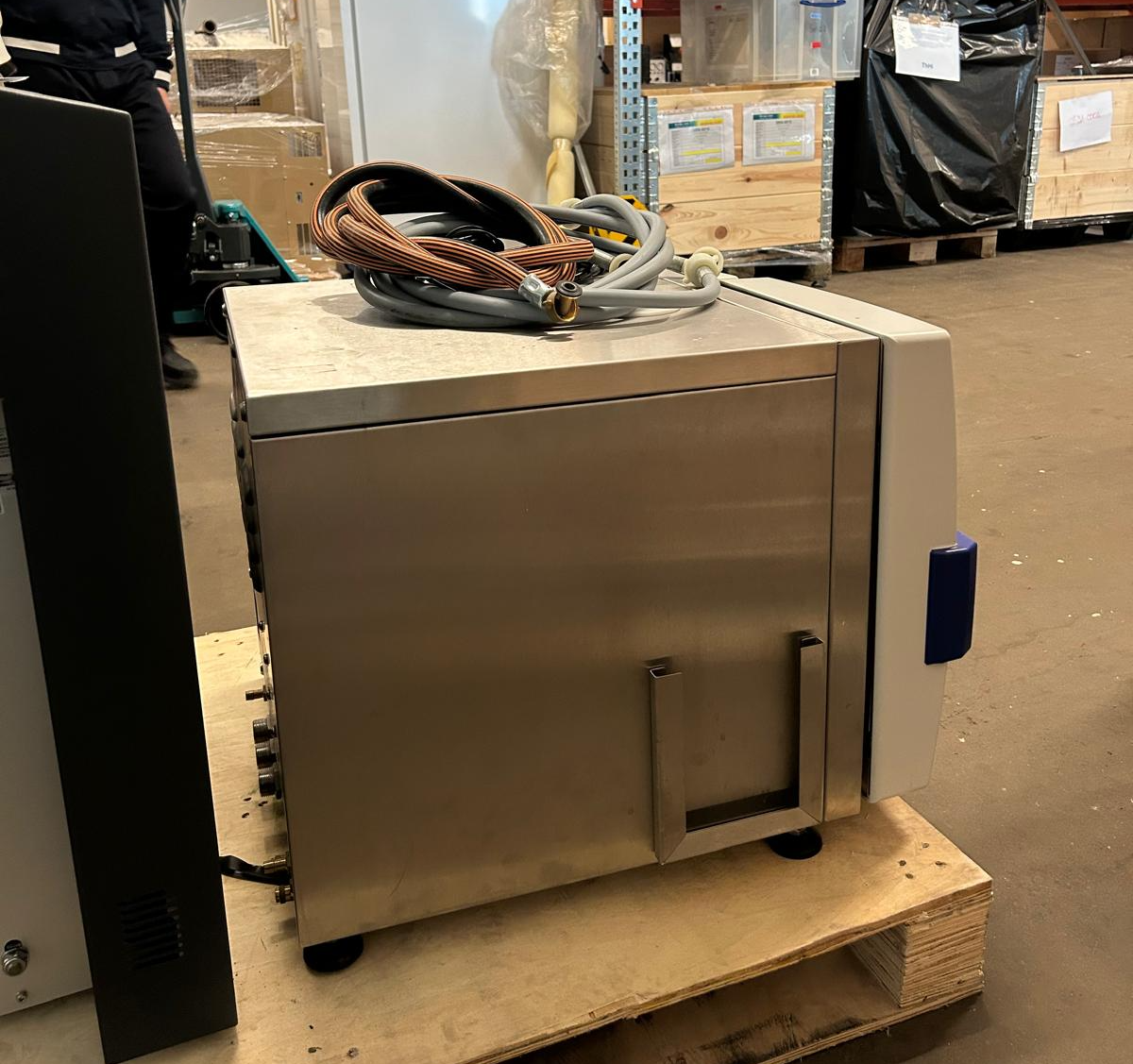 Used Sterilization Autoclave - Systec - DX-23 - BTH010