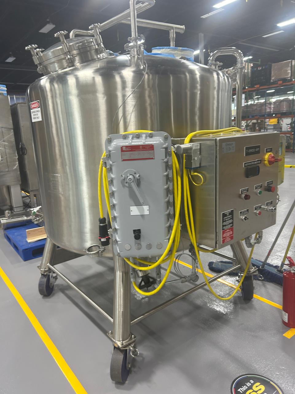 Used Steel-Pro Incorporated Mobile Tank With Agitator - T-29100