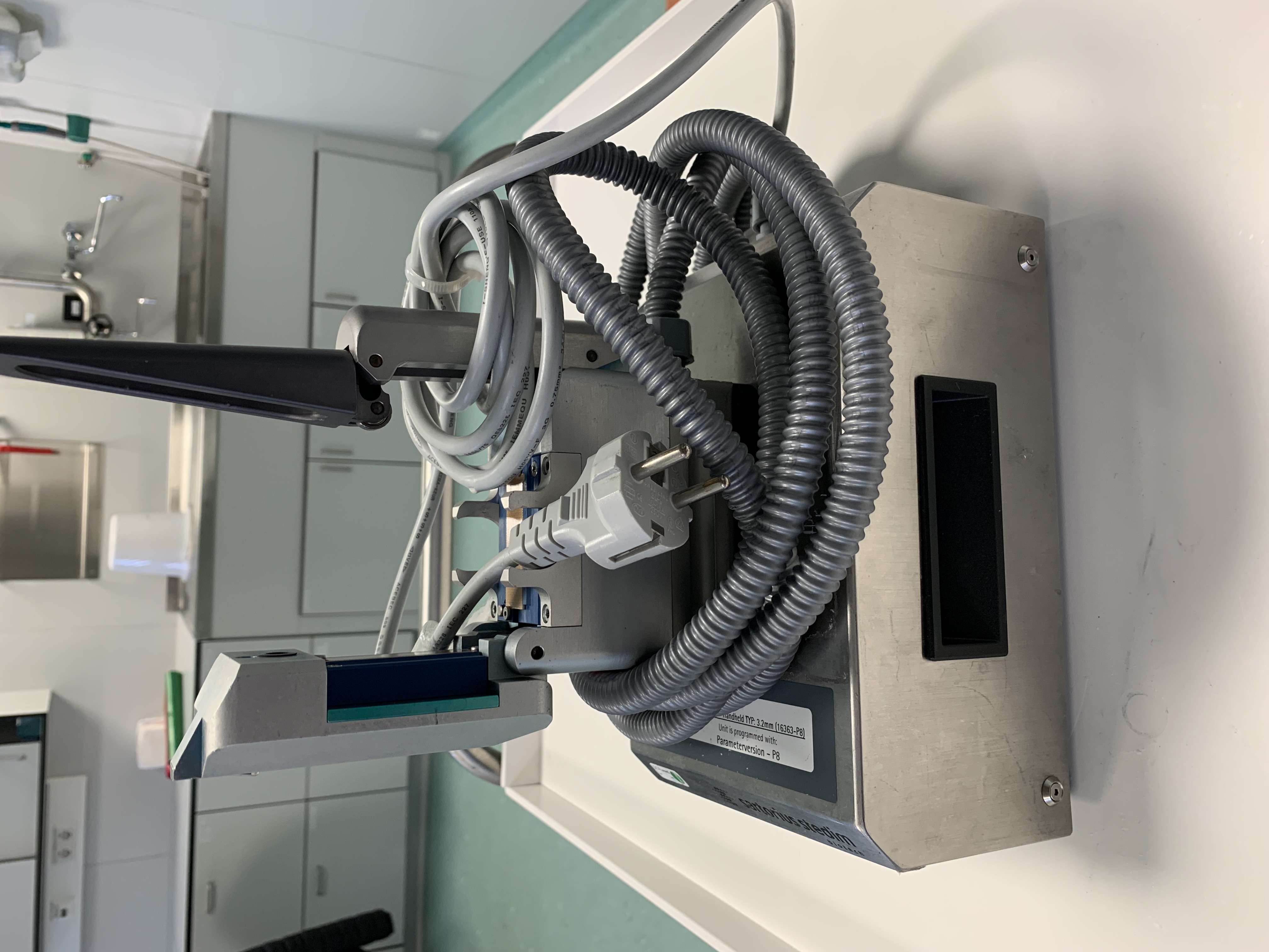 Used Hose Sealing Device - Sartorius Biosealer - 352182G