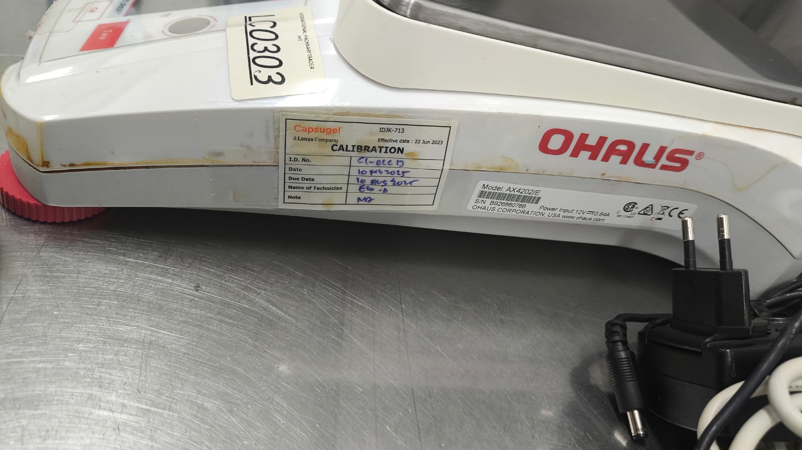 Used Precision Balance - Ohaus - Adventurer AX4202/E - LC0300, LC0303