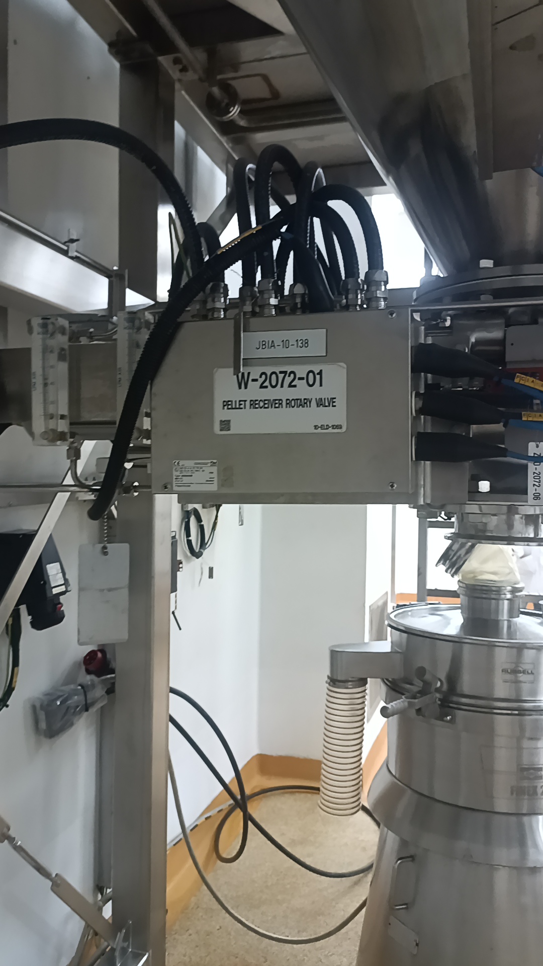 Used Pellet Loading Hopper - Dietrich Engineering Consultants SA - SG080