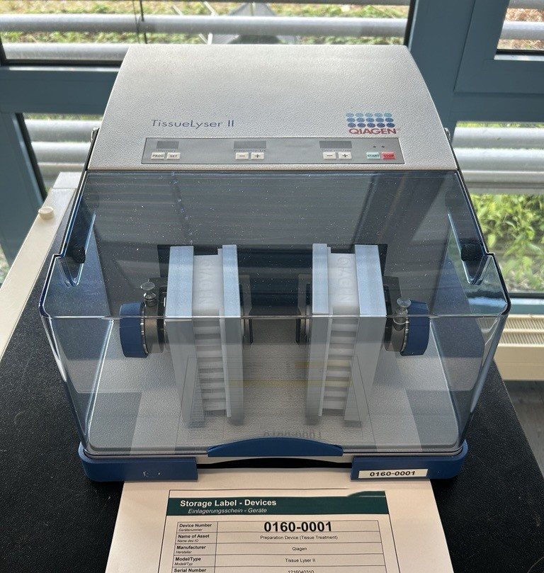 Used Tissue Treatment - Qiagen - Lyser II - BTH125