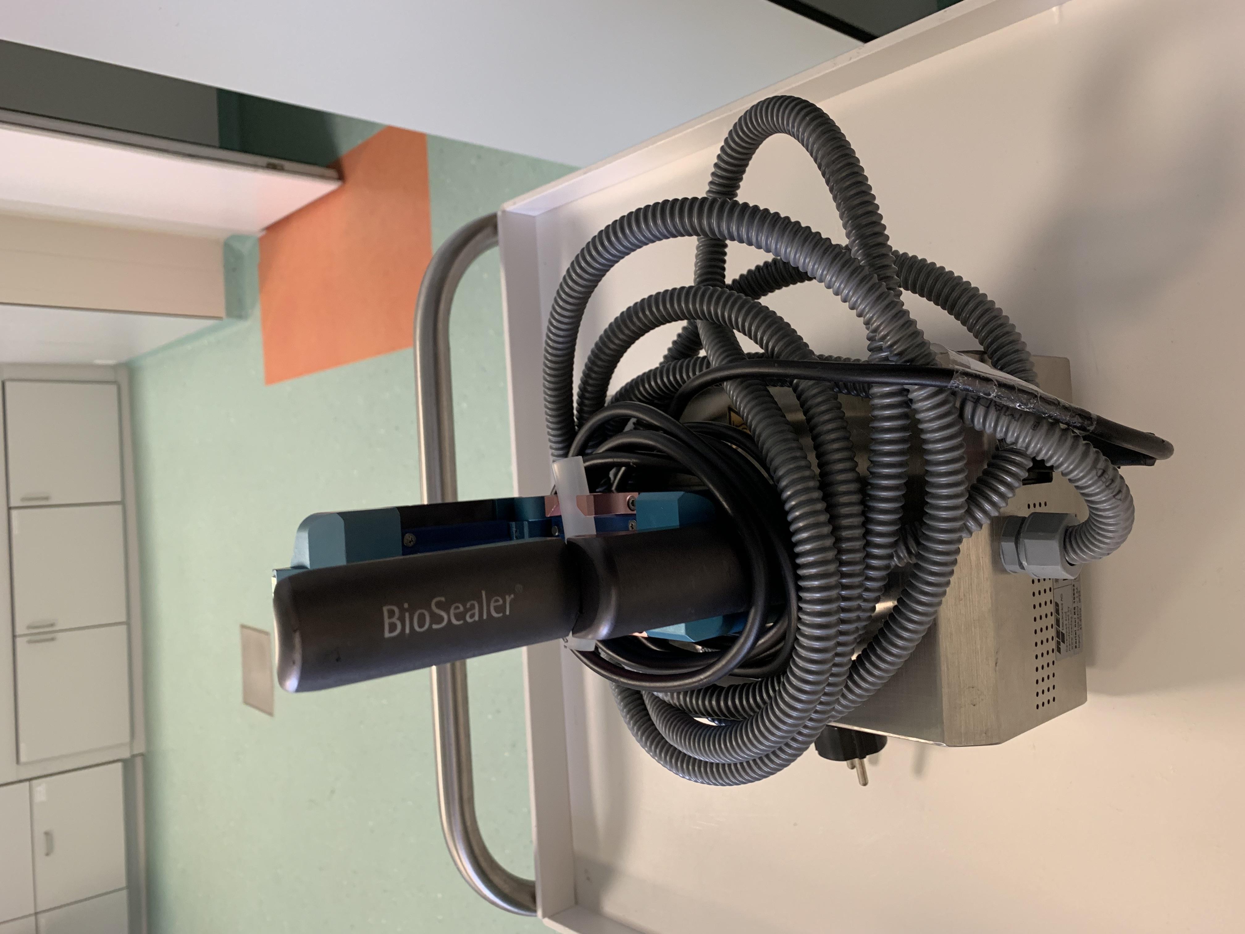 Used Hose Sealing Device - Sartorius - Biosealer - 01.048.GG