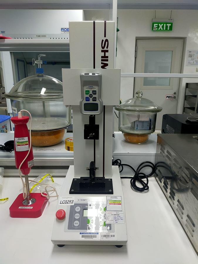Used Seal Streng Tester - Shimpho - FGP 10 & FGS 50 EL - LC0293