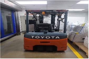 Used Toyota Battery Forklift - Toyota / 8FBE18 - SG137 