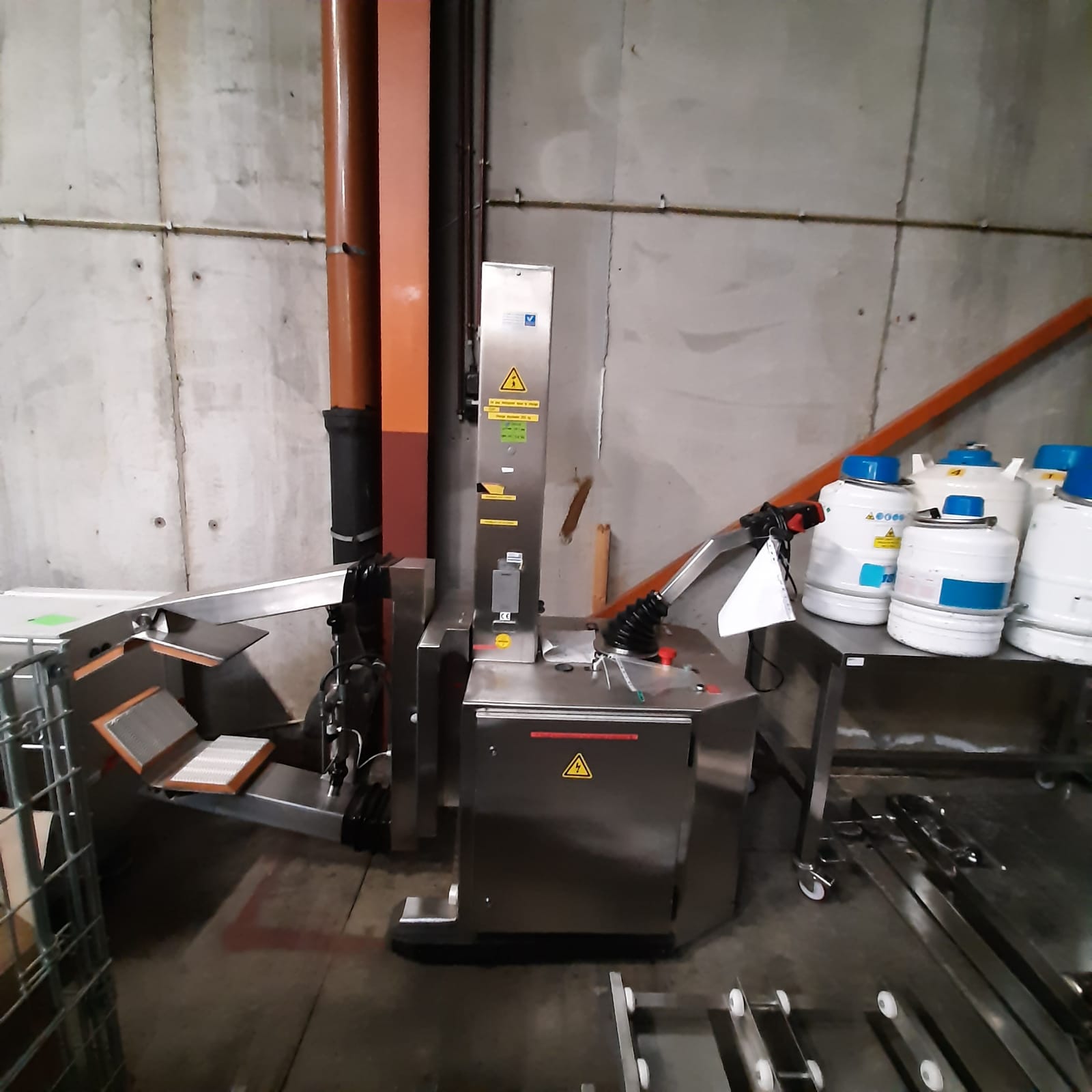 Used Lifting Trolley - 3277DK