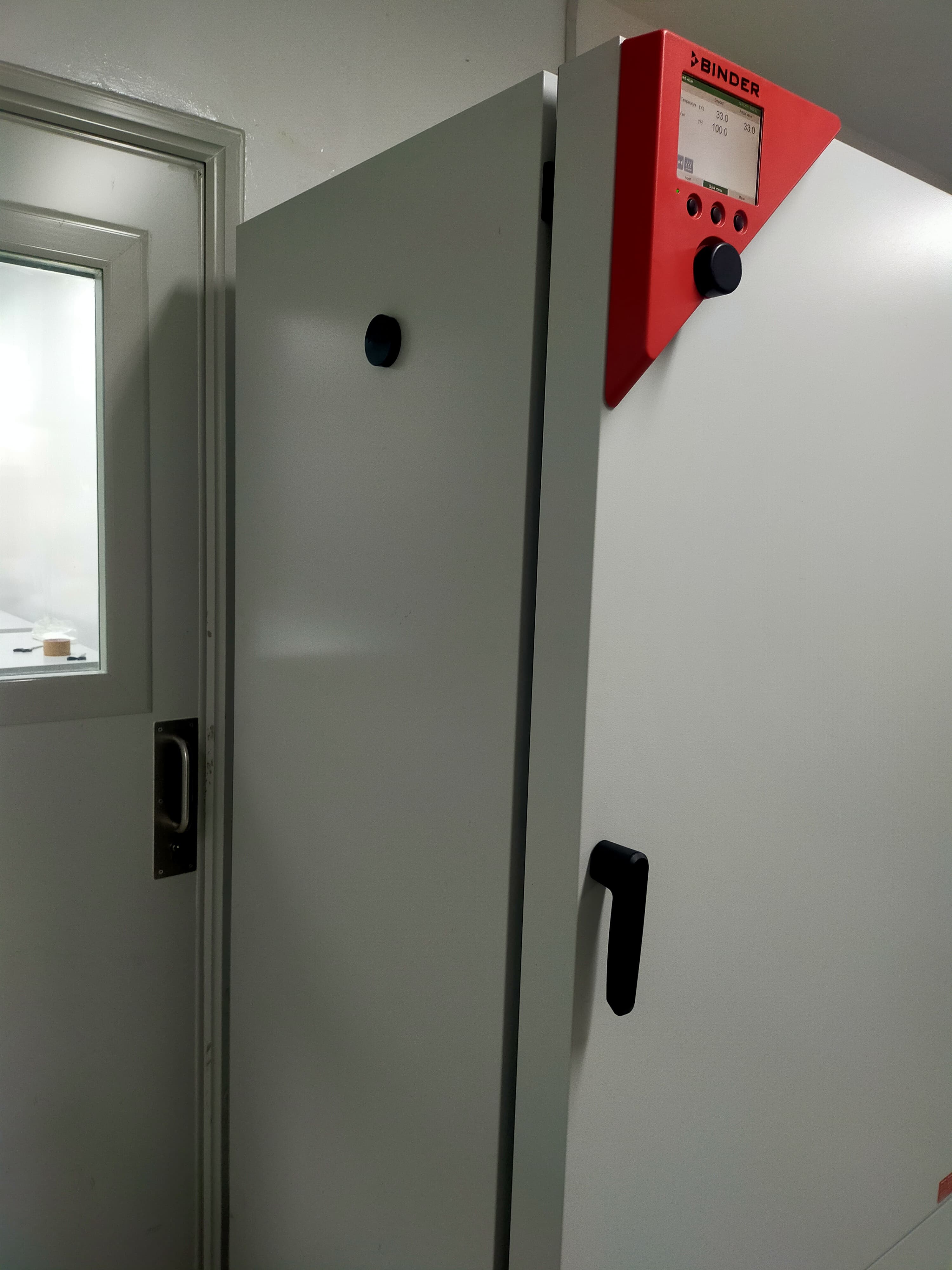 Used Cooling Incubator - Binder - KB 400 - LC0228