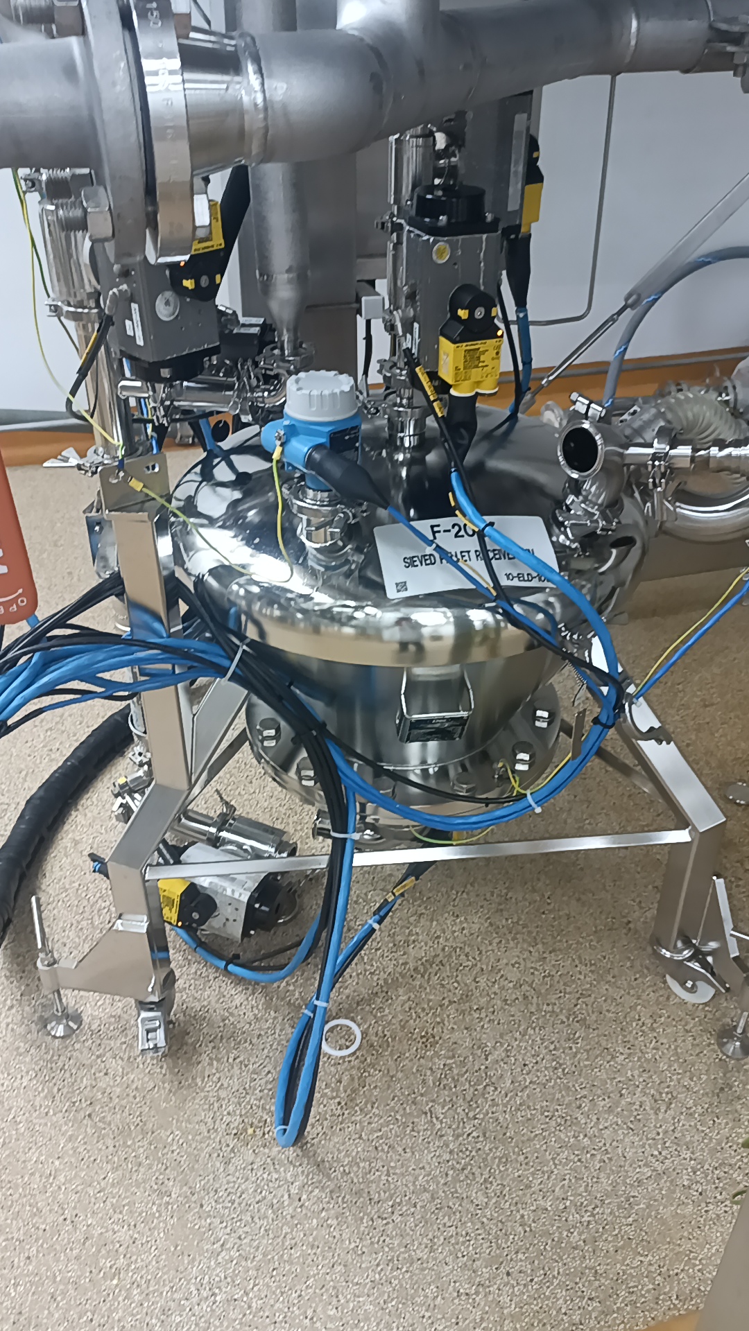 Used Pellet Receiver Bin (Movable) With Manual Sampling Port - Dietrich Engineering Consultants SA - SG.101.GQ