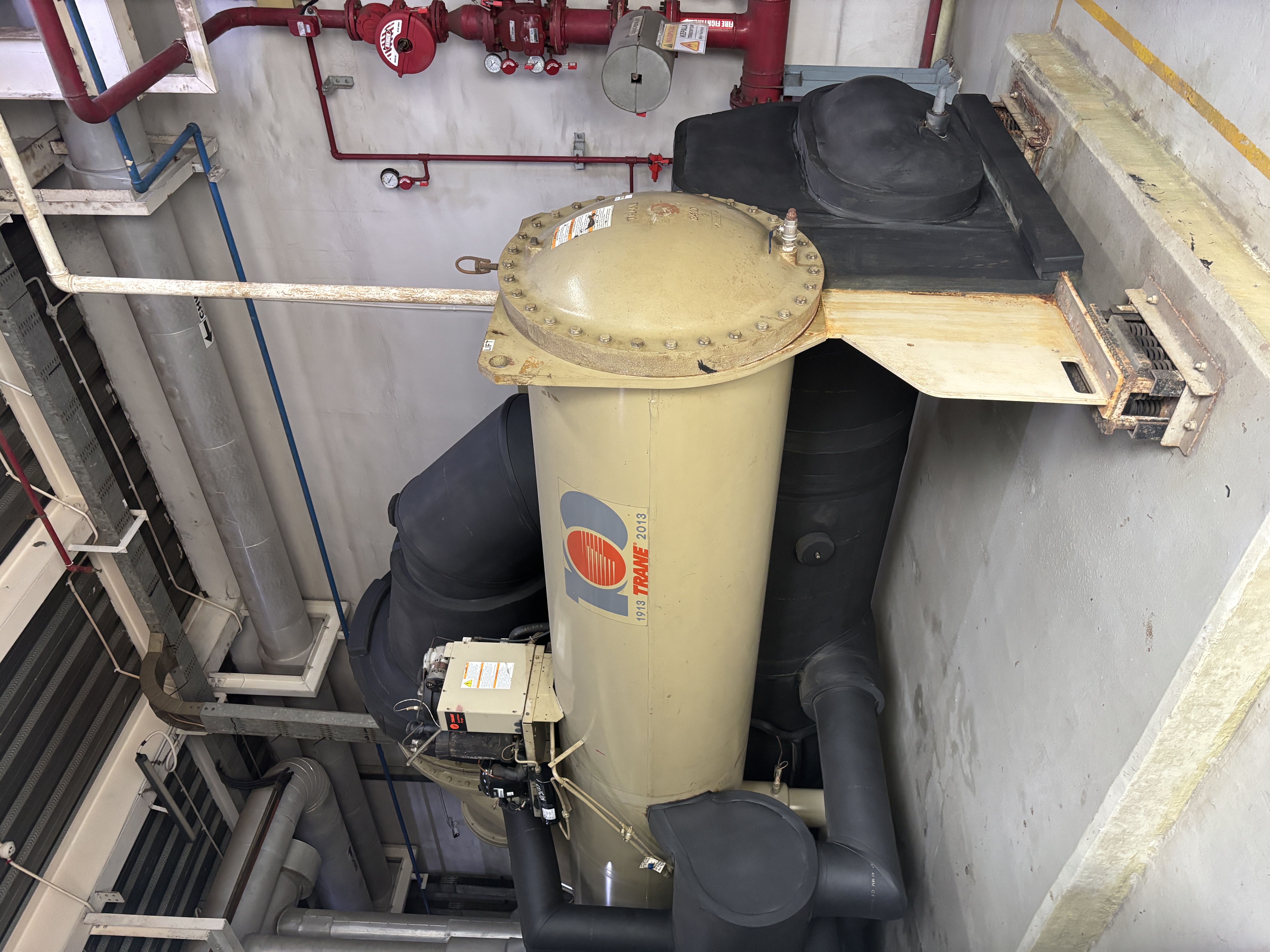 Used Chiller - Trane - CVHE420 - LC0199