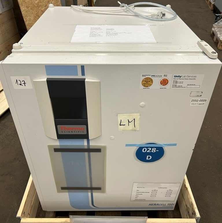 Used Incubator CO2 - Thermo Fisher Scientific - Heracell 10I - BTH012