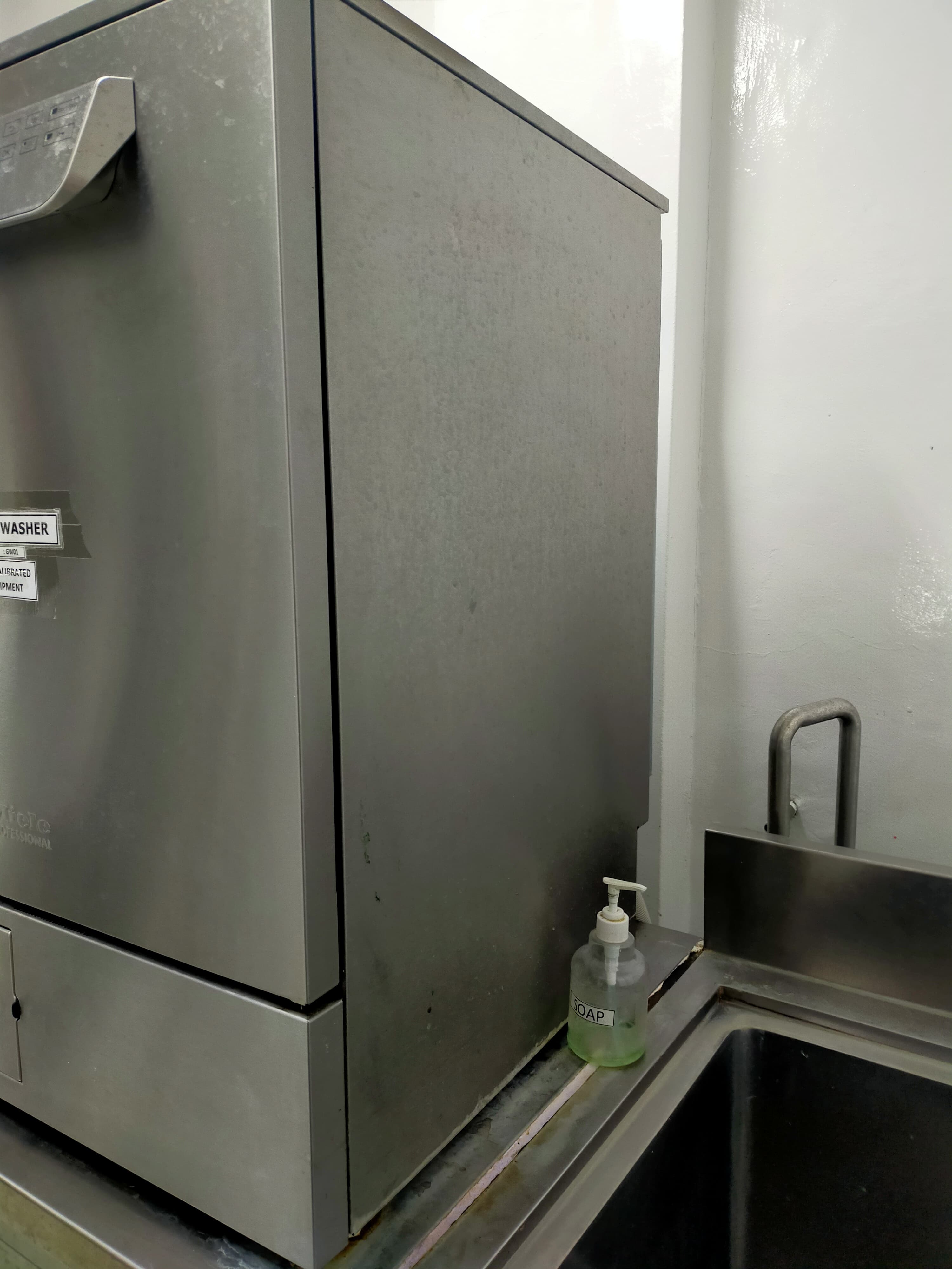 Used Glass Washer - Miele Profesional - Pg 8593 - LC0298