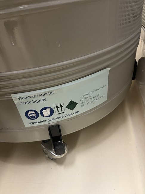 Used Liquid Nitrogen Tank - 36.02.25