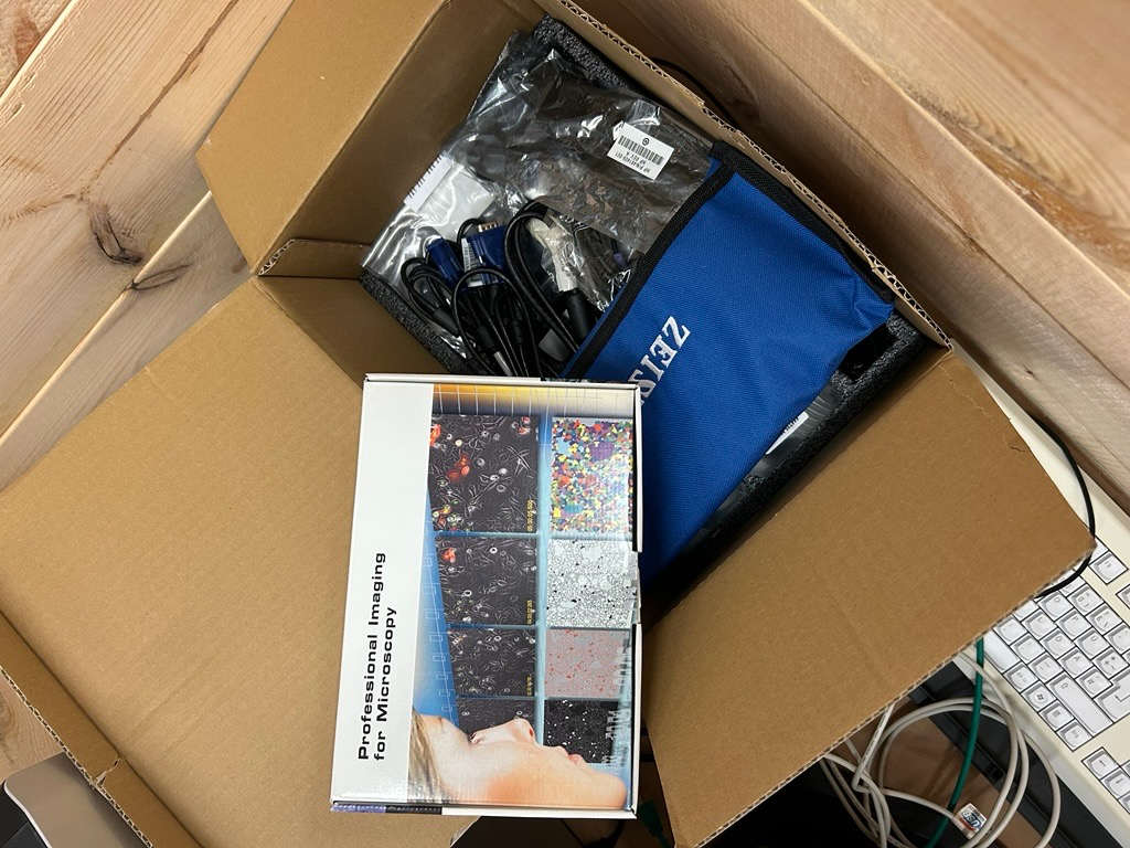 Used LIGHT MICROSCOPE – ZEISS - AXIO IMAGER M2 - BTH091