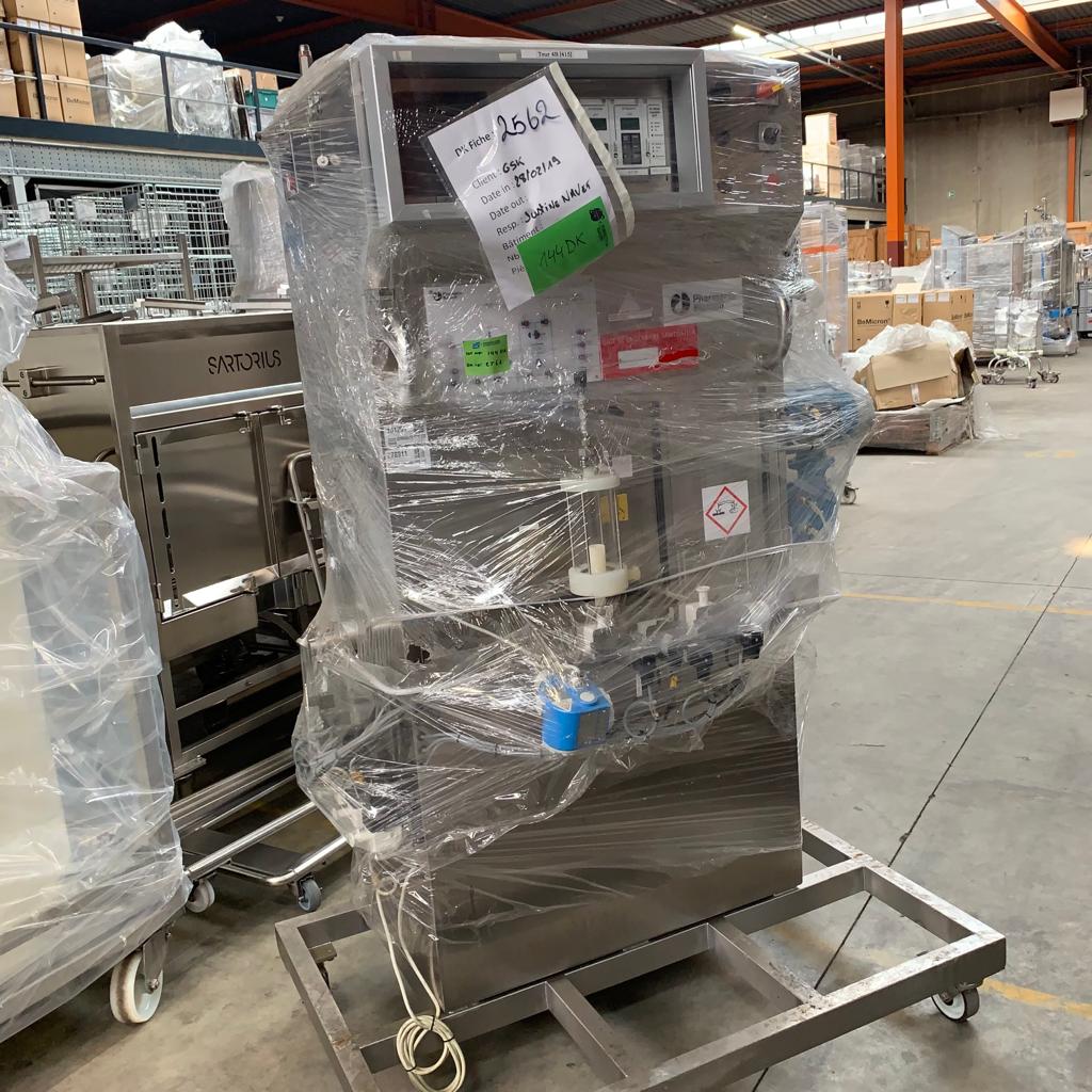 Used Chromatography Tower - Pharmacia Biotech BPS 415 - DK144
