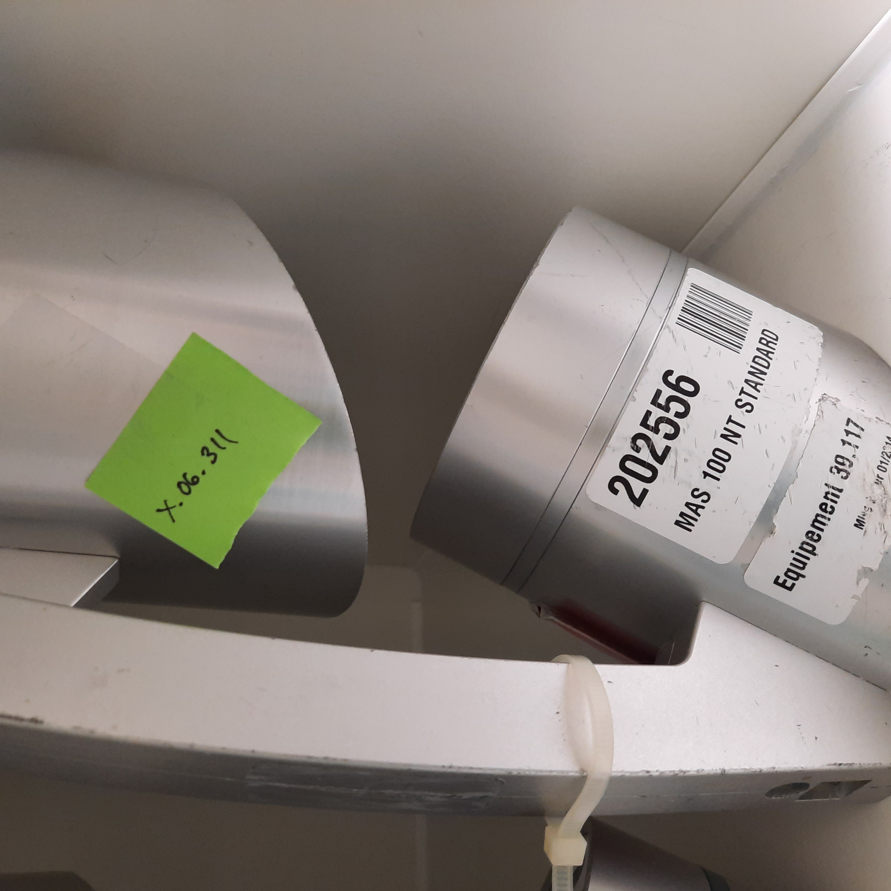 Used Microbiological Air Sampler - Merck Mass 100 NT - X.06.299-X.06.316