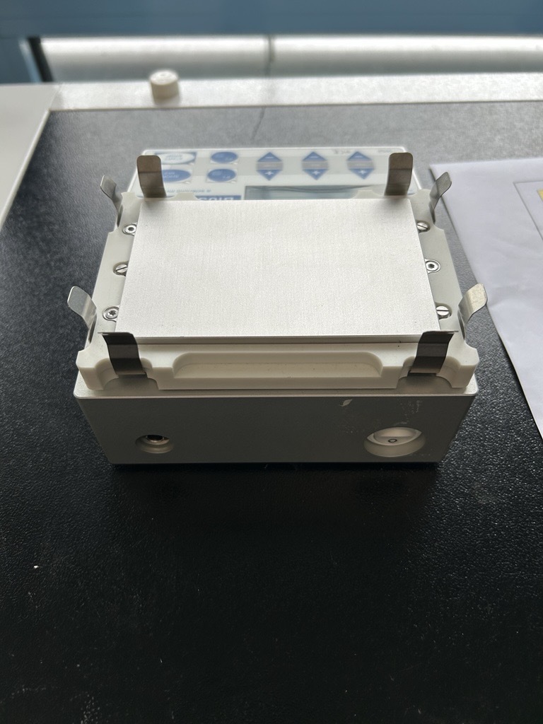 Used Mixing Device (For Vessel>10 ml) - Q-Instrument - Bioshake IQ - BTH035