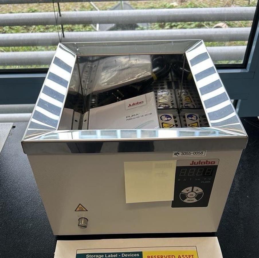 Used Water Bath - Julabo - Pura 10 - BTH085, BTH134