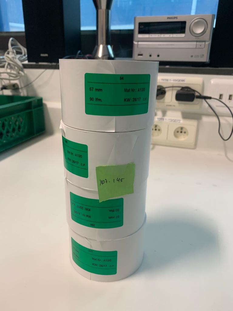 Used Self-Adhesive Paper - X07.145