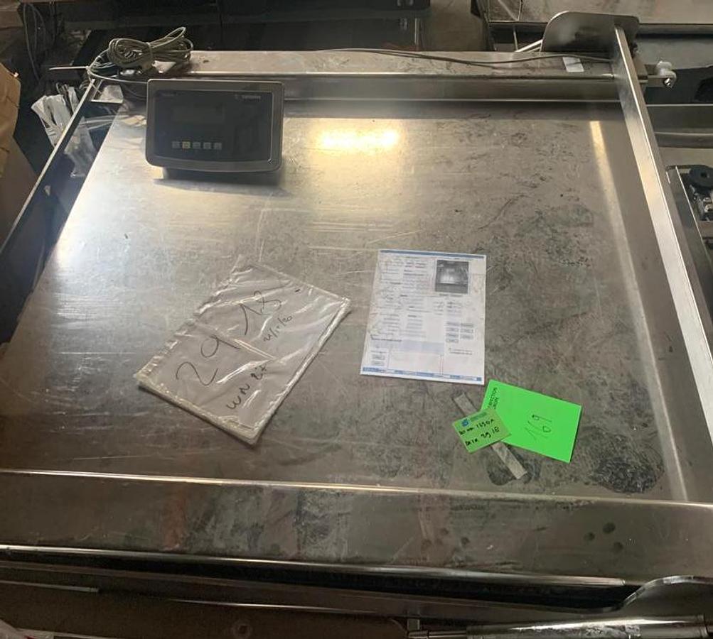 Used Scale With Dispaly- Sartorius - DK2918