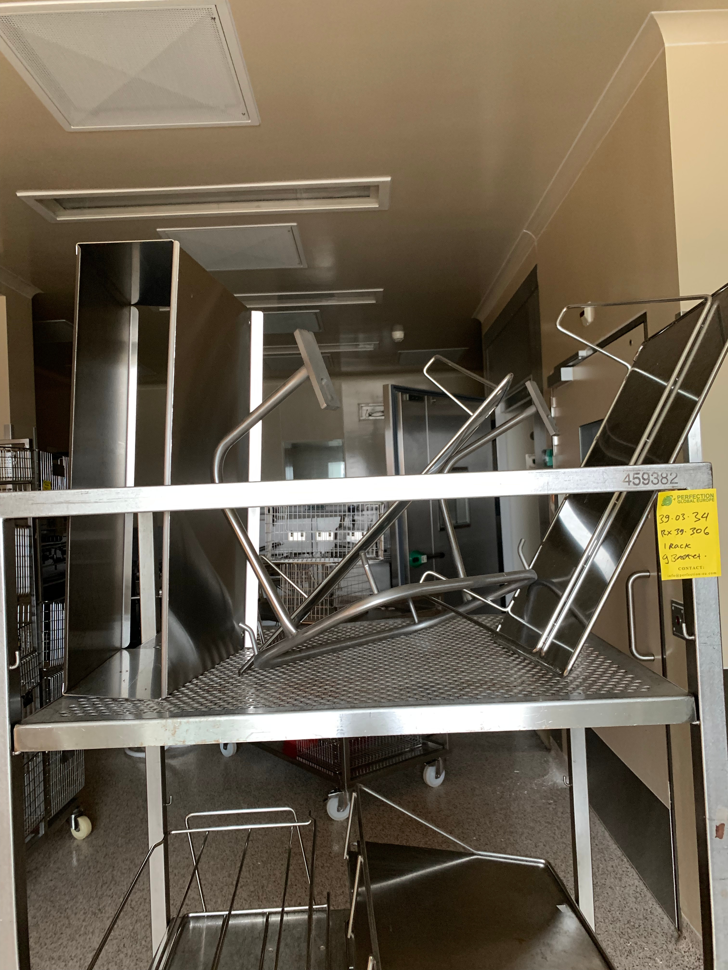 Used 1 Rack and 9 Baskets - 39.03.034.GR