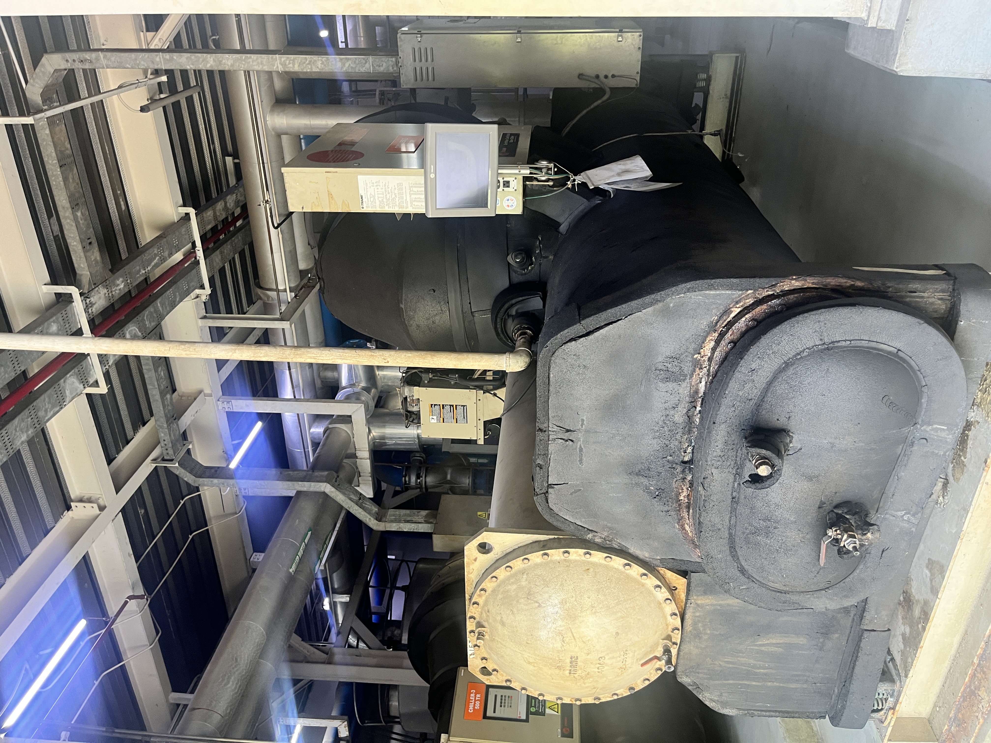 Used Chiller - Trane - CVHE420 - LC0200