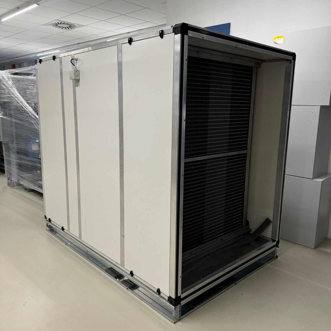 Used Air Handling Unit HVAC - Howatherm - BTH216