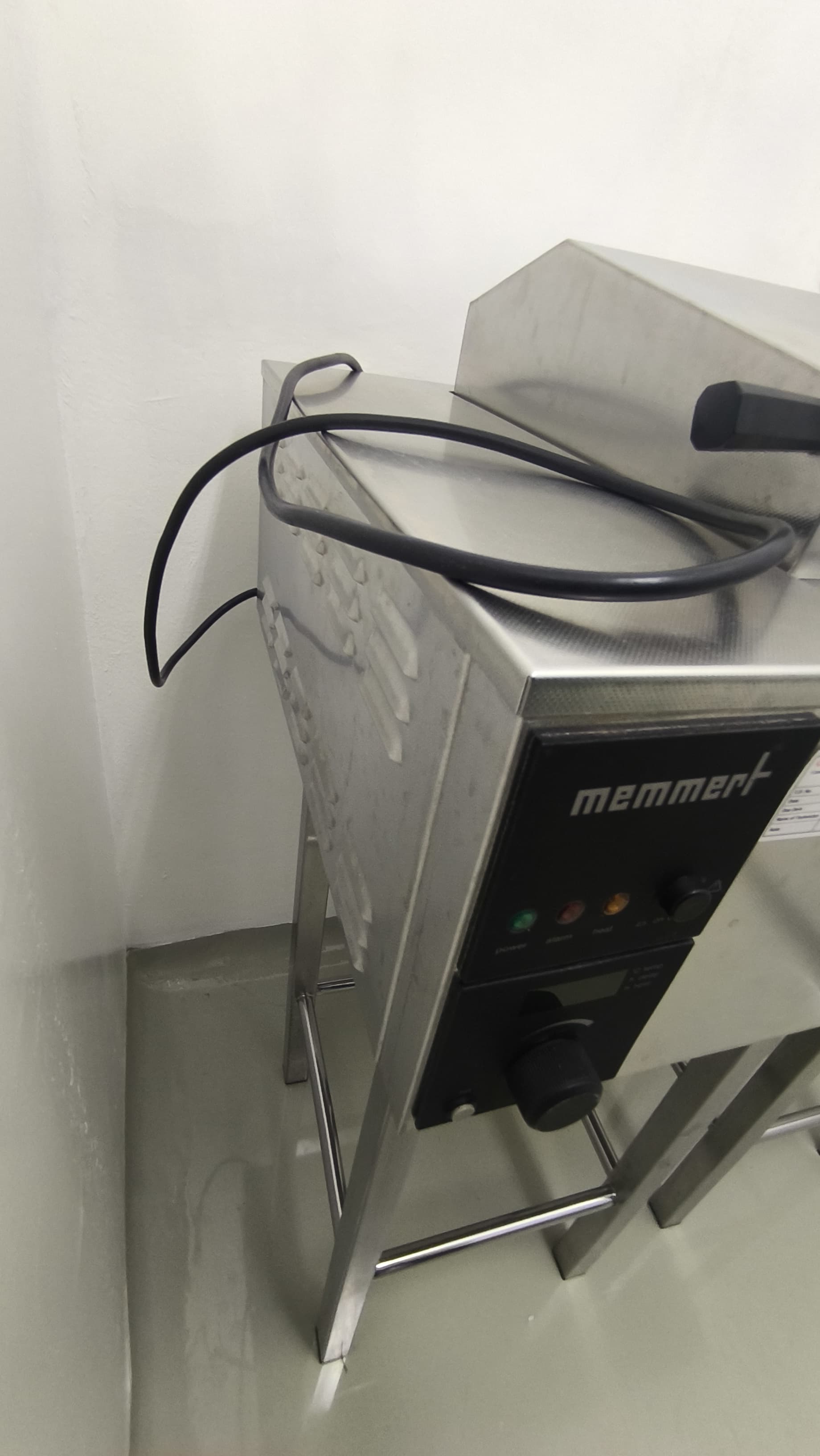 Used Water Bath - Memmert - WNB 7 45 - LC0308