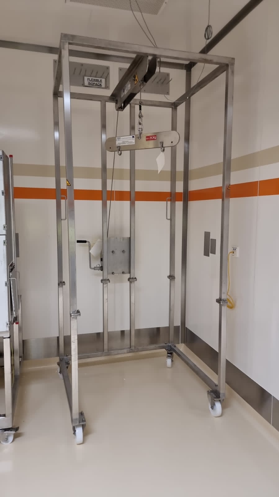 Used Gantry Cranes - Devos Engineering -  39-1A-026