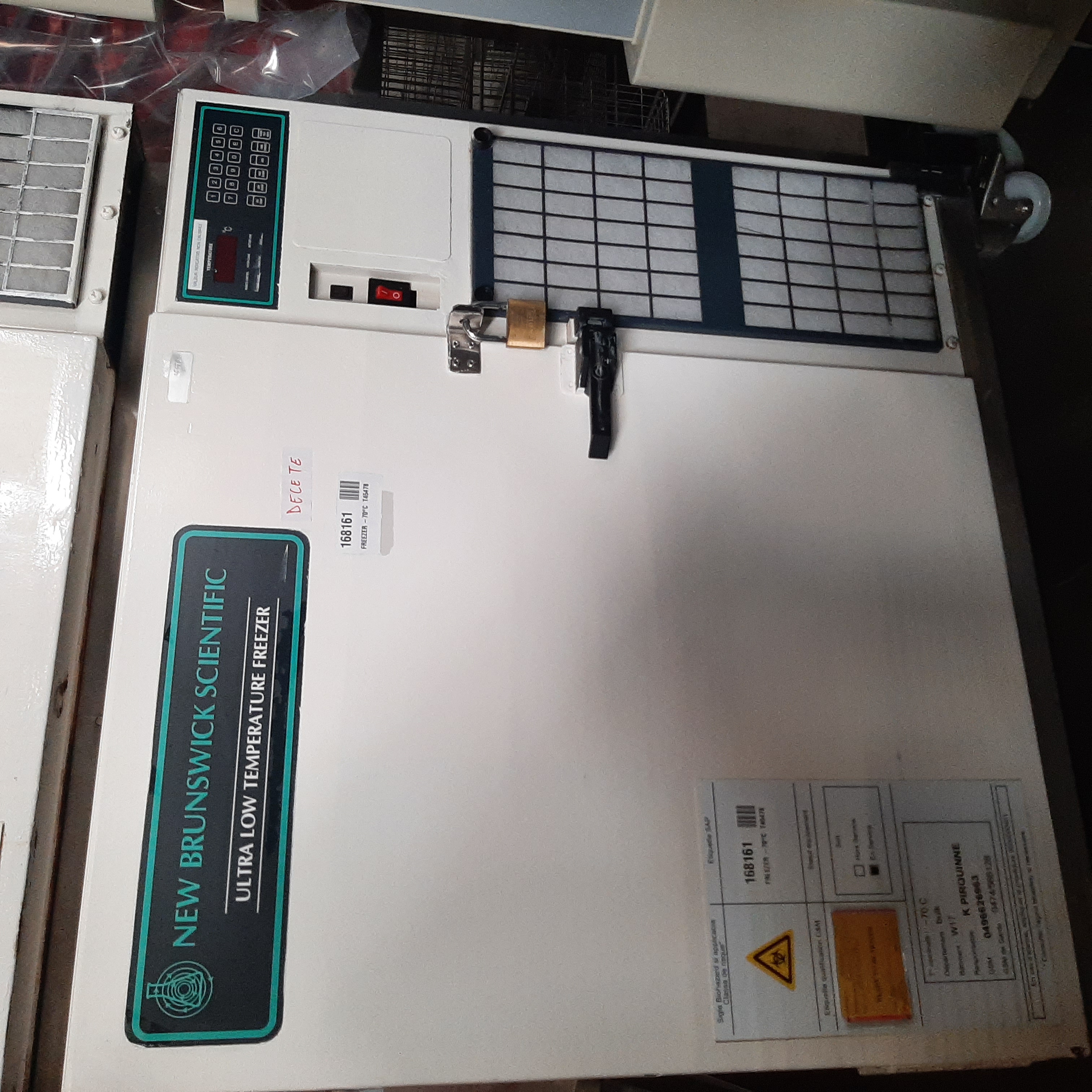 Used Freezer - New Brunswick Scientific - DK183